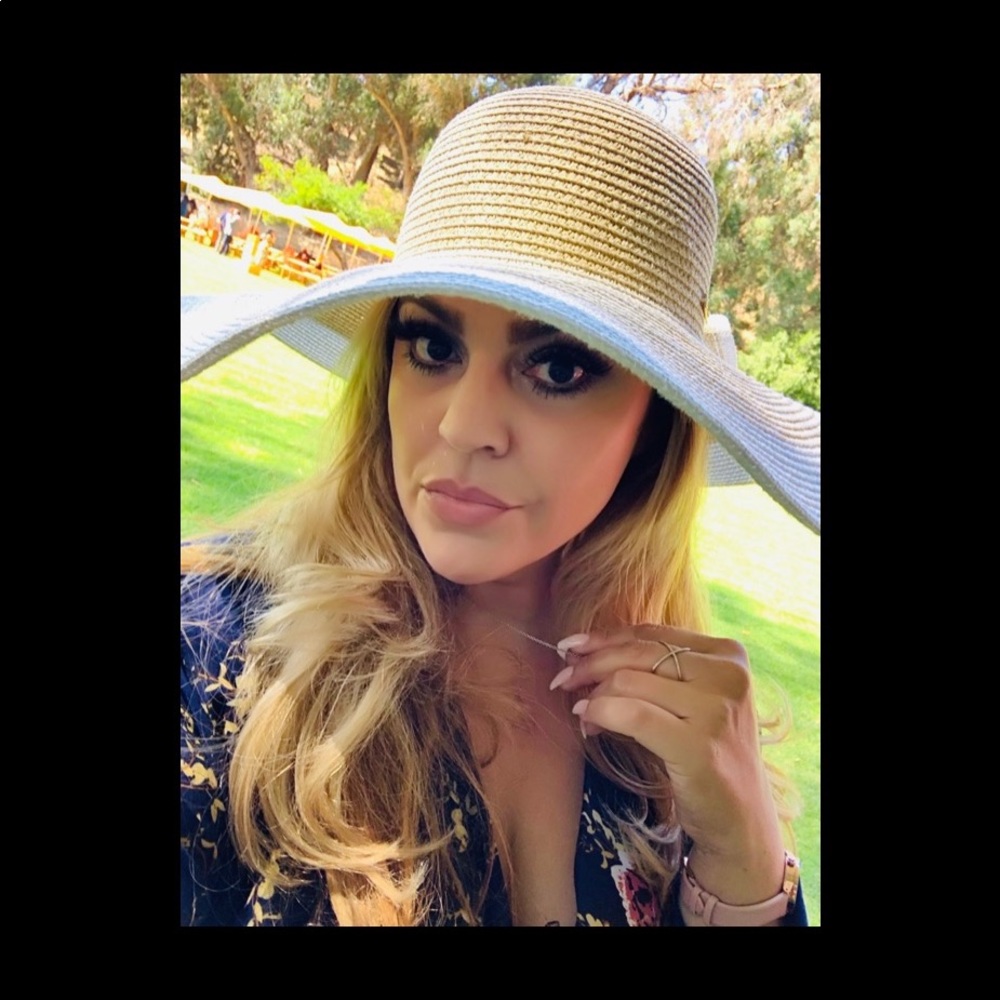 Meet your Posher, Diana